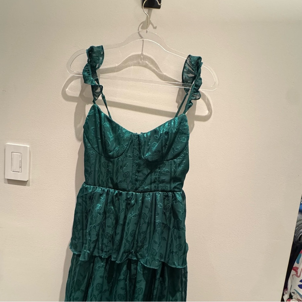 NWT Lulus- Stunning Glory Hunter Green Floral Jacquard Tiered Maxi Dress Small - Picture 5 of 13